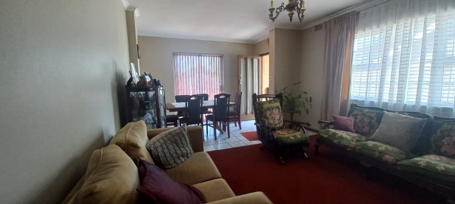 3 Bedroom Property for Sale in Grassy Park Western Cape